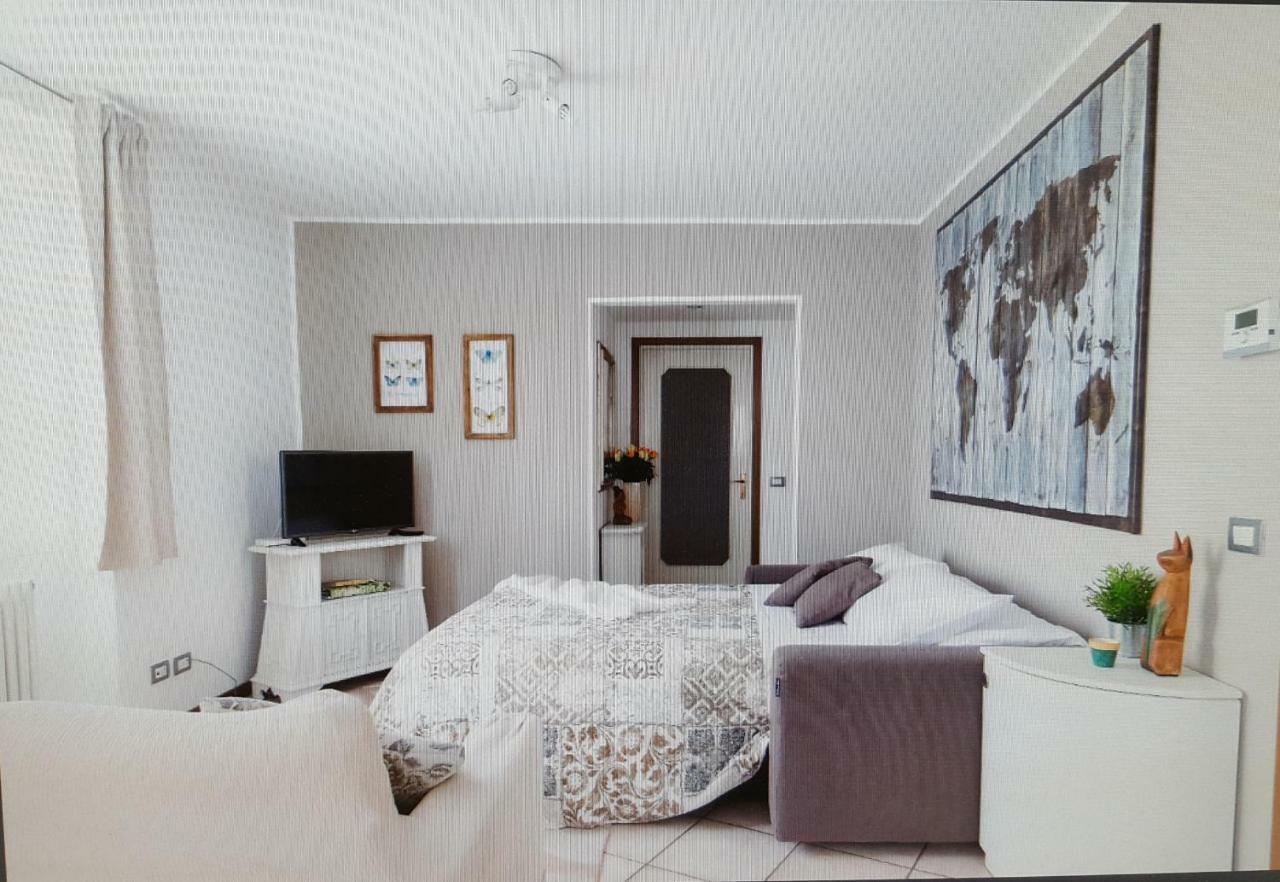 Il Sole, Grande Appartamento In Collina Brunate Exterior photo